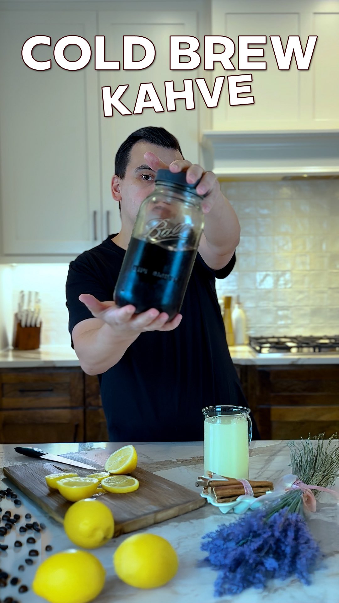Lavantali Kahve ve Limonatanın Yaz Kombinasyonu